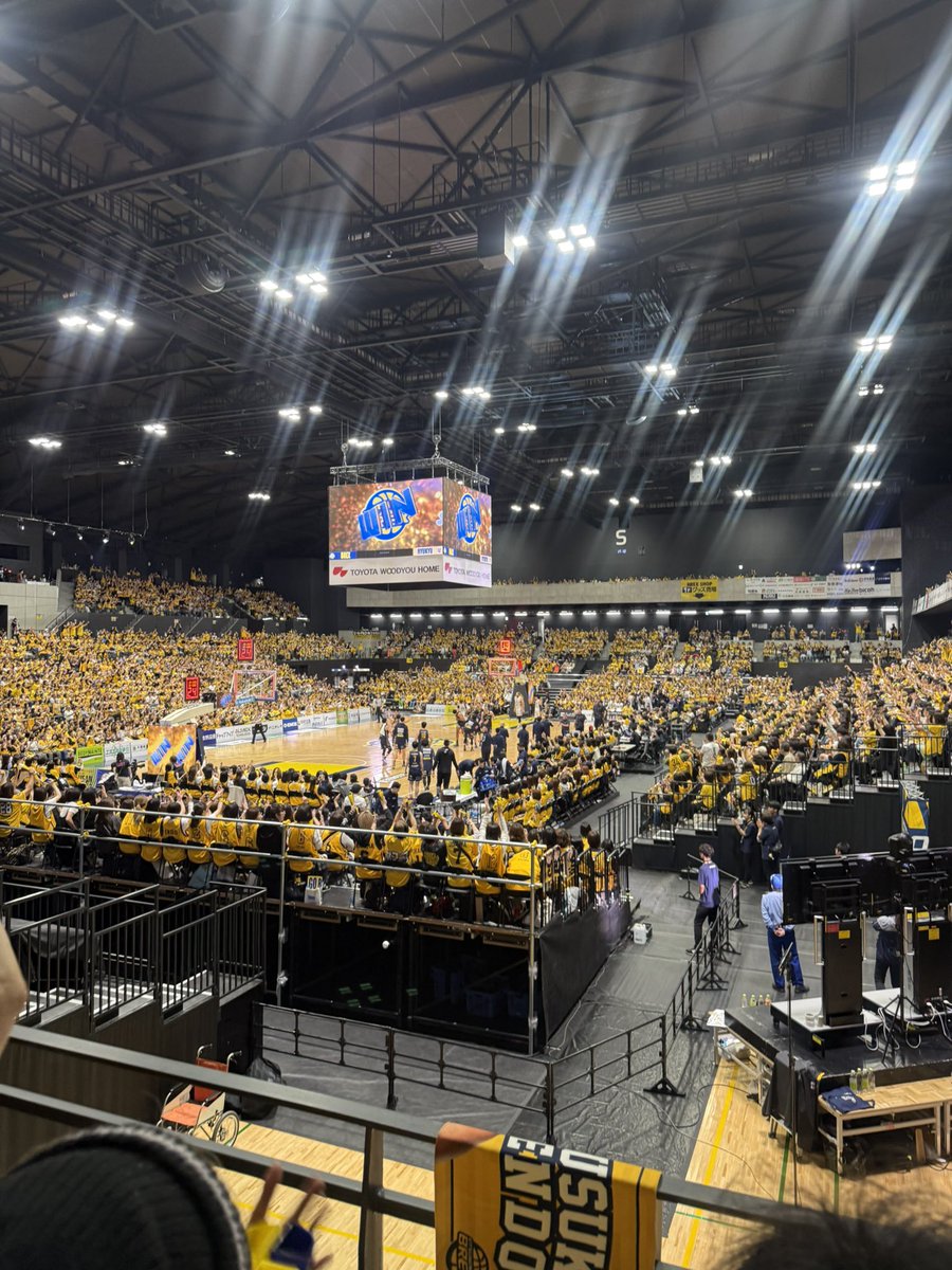chaaru11's tweet photo. わーわーわー♪♪
凄い試合だった〜

今年のBREXは違います😤
楽しかった！明日も📣します

#宇都宮ブレックス #チャンピオンシップ
#bリーグ　#遠藤祐亮　#比江島慎 https://t.co/DopX1RlH8j