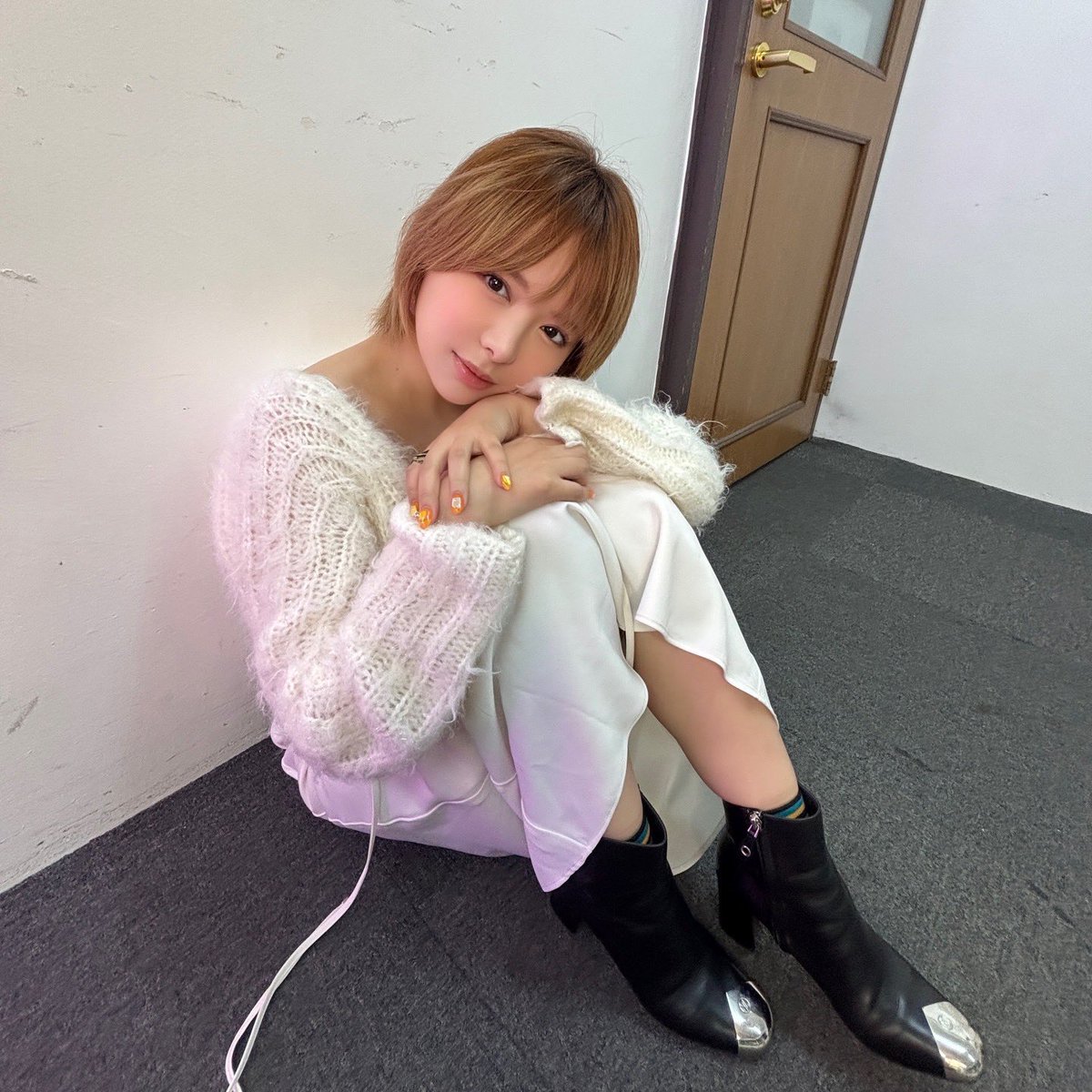 星美りか tweet media