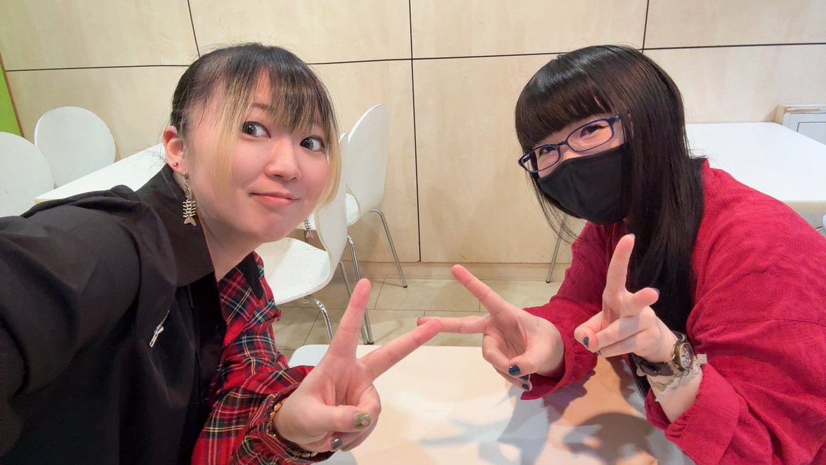 練習終わったー(*´︶`*)ﾉ

GWはライブがいっぱい🎶

6日(水祝)
【Heroines Be Ambitious】
スノフレといえばなアレや久々のあれとか！戦う女子アニメやります💪

10日(日)
【あさがや懐歌SHOW】
珍しく歌謡曲オンリーで全部新曲です！！

どちらもあさがやドラムさん🥁

是非遊びに来てください🙇🏻‍♀️🙇‍♀️