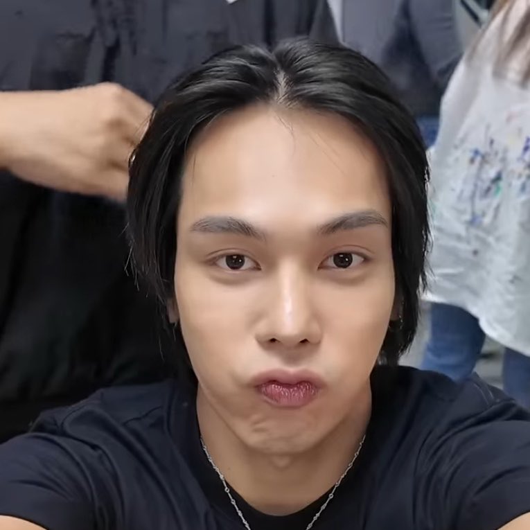 โลโซ tweet media