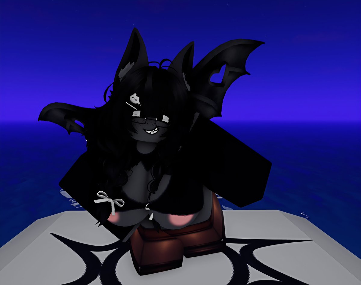 Nyx 🦇 🔞 tweet media