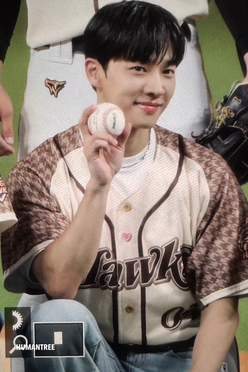 humantree_gk's tweet photo. 260502 기광 

🇹🇼⚾️

#이기광 #gikwang #기광 #ギグァン
#하이라이트 #Highlight #비스트 #B2st
@900_330 https://t.co/mJJpIu1Mzb