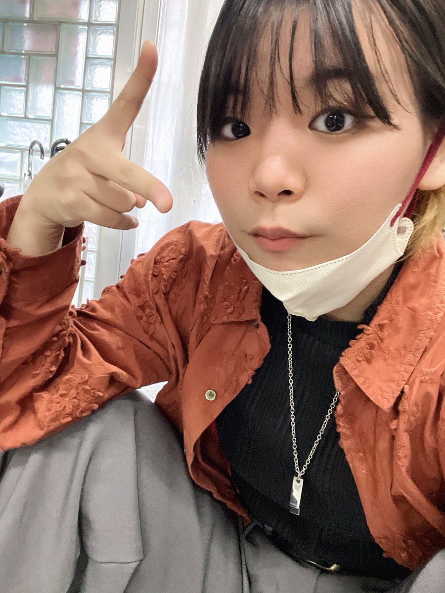 ポンコツ発動により直接チラシを配ることは叶わないけど、チラシ置いていただける事になりました✨
時間間違えたけど、おかげで今日の稽古参加できるぜ٩( ´ω` )و
良かったら観に来てくださいませ🤗
男役です(*｀ﾉω´*)

«松橋ななを扱いチケット🎫 .·»
quartet-online.net/ticket/eu6te1a…
