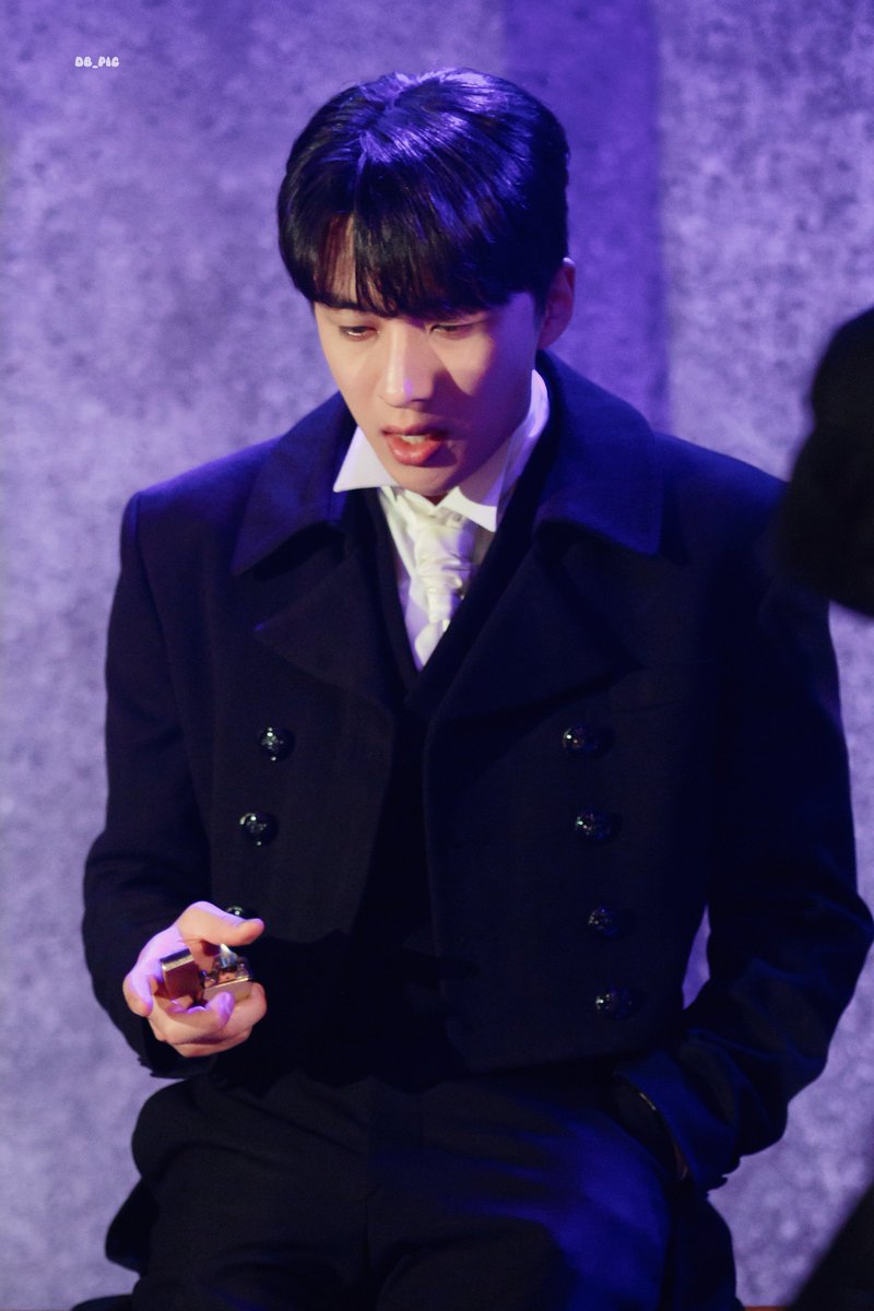 디비 tweet media
