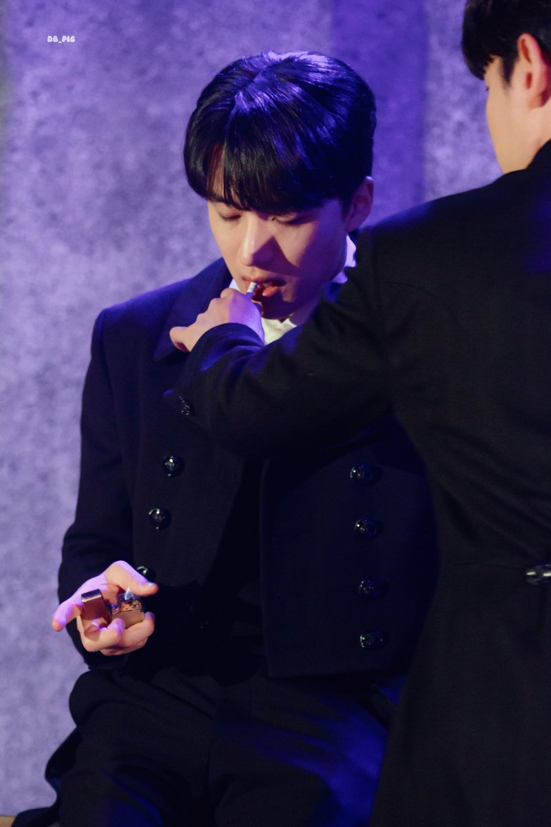 디비 tweet media