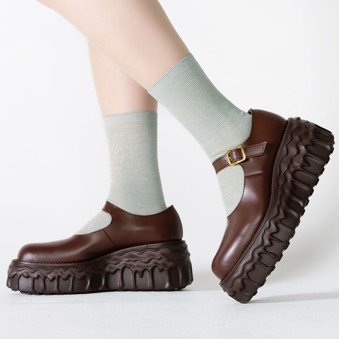 世界をとろけさせる 「Melty Chocolate Shoes🍫」 艶めくチョコレート