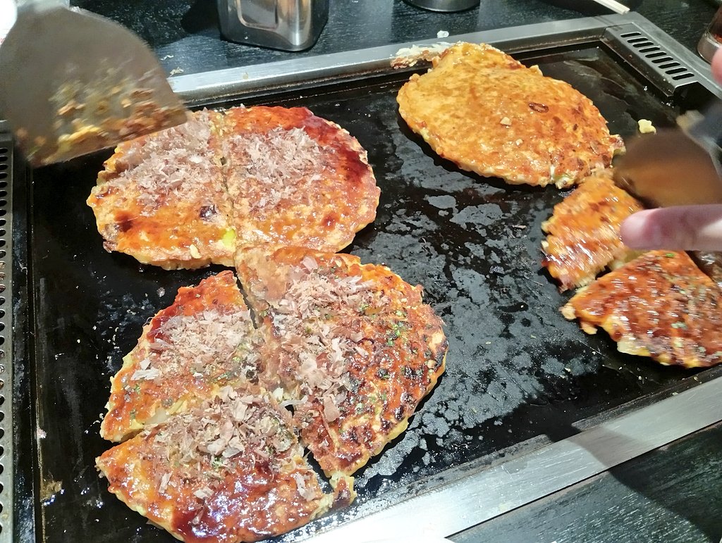 天井シャチ男 tweet media