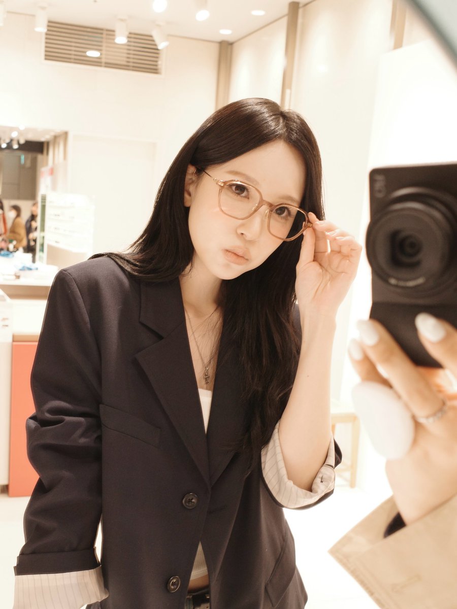 SubjectKpop's tweet image. Mina's Instagram update

#TWICE #트와이스 @JYPETWICE