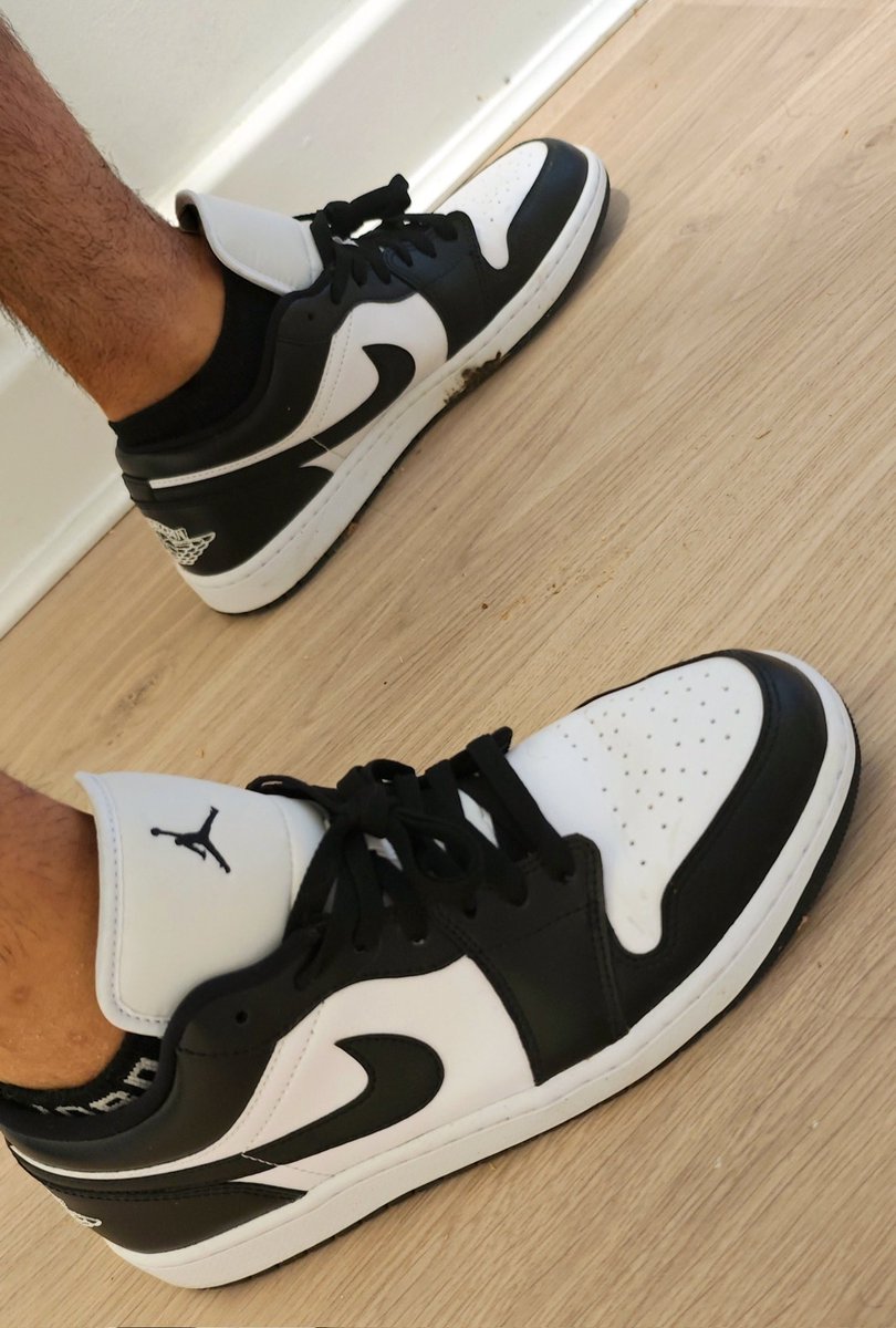 WBTnad's tweet image. 1st time in 6 months I've felt good for 24 hours no nausea, nothing! Rocking J1 low Pandas today #nike #jordan #sneakerhead