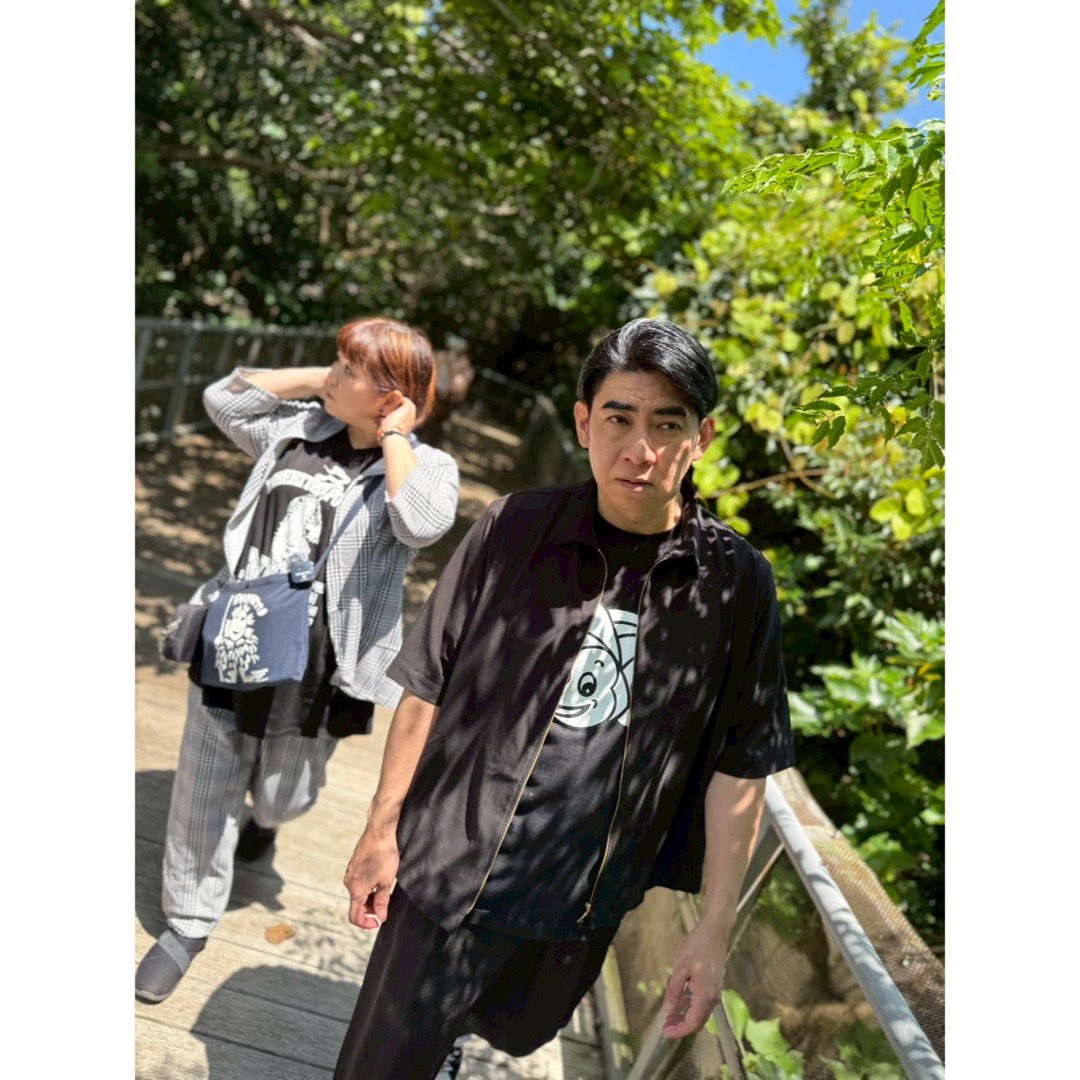 hayabusa415's tweet image. 島田秀平兄やんが
はやぶさとシウマさんを
撮影してくれた写真は
どれも自然体でほっこり♨️

3人withいっつんが揃うと
ずっと笑ってばかりだったな😊

笑う門には福来る🌟

全チャンネルを登録して
公開をお待ちあれ📹

#沖縄
#youtube
＃開運ぶっさんねる
＃琉球風水志シウマ
＃島田秀平のお開運巡り