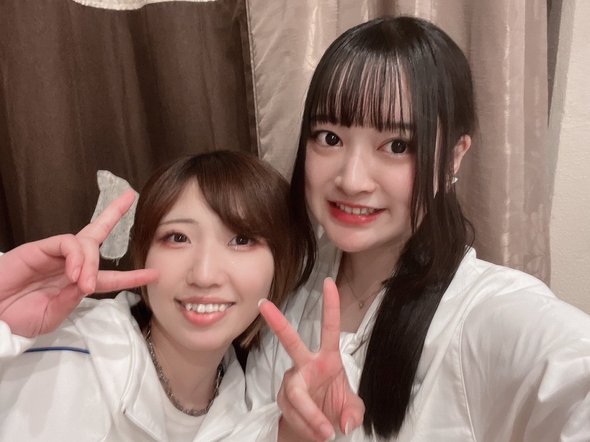 tsugumin_pa's tweet photo. 下瑞穂初企画！！「箱庭劇場_ 」

PC貸出ししてるので1日だけ見守りに👀✨

芝居、トーク、パフォーマンスタイムと盛りだくさんの1時間だった✨️
しもの好きとやりたいが詰まってて良きね♡ᶫᵒᵛᵉ https://t.co/34SWQHlgSF