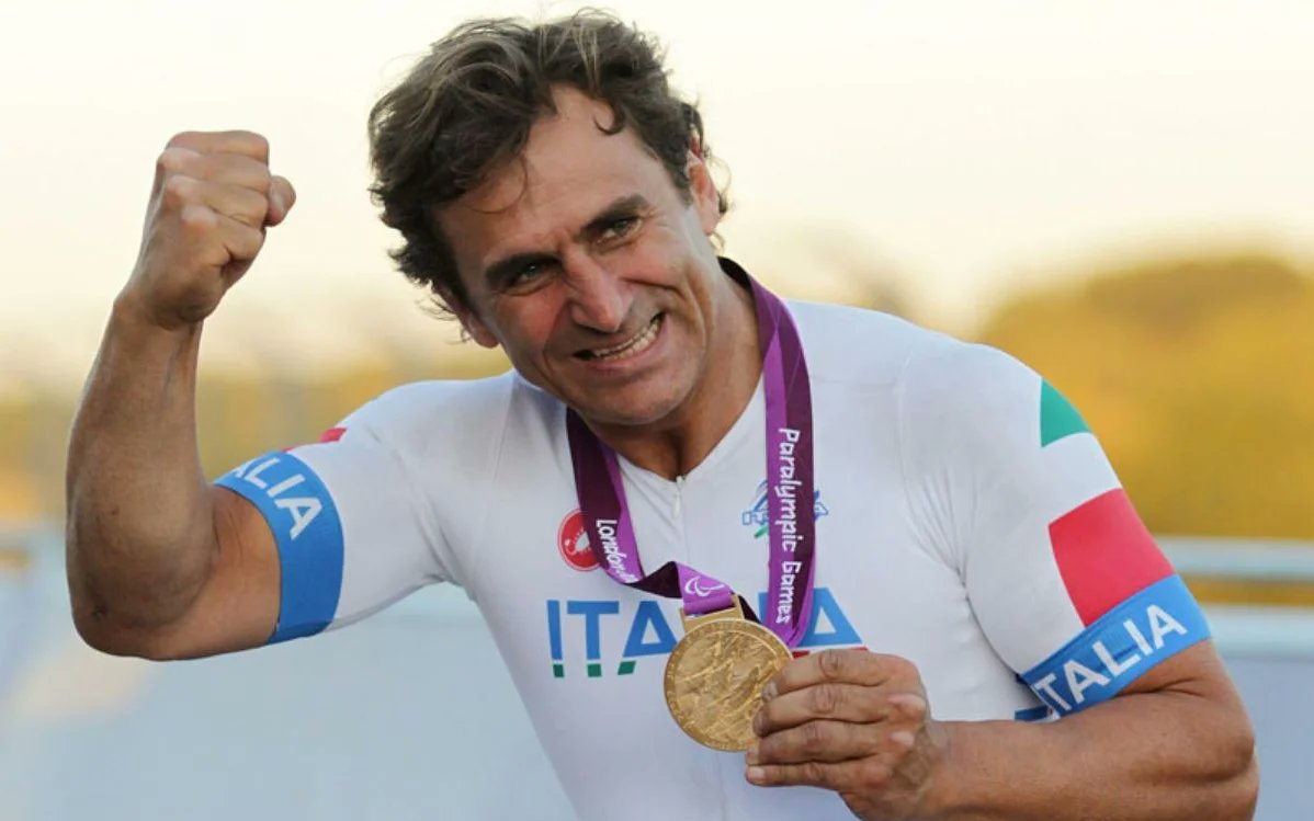 FMessina28's tweet photo. Addio ad Alex Zanardi. Leggenda, un vero e proprio esempio per tutti

Per @LaRagione_eu 

Qui: https://t.co/kicRU5Xm7b

#AlexZanardi #Zanardi #LaRagione https://t.co/bhH2EcbwRr