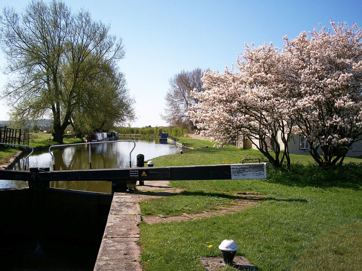 retired_tom's tweet image. My photos from #May 2013

@CanalRiverTrust #GrandUnionCanal #MiltonKeynes #MK #Ivinghoe #CassioburyPark #Lock #Bridge #Narrowboat #Reflections 

#Canals &amp;amp; #Waterways can provide #Peace &amp;amp; #calm for your own #Wellbeing #Lifesbetterbywater #KeepCanalsAlive