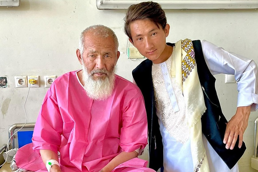 8AM_Media's tweet photo. Painful Account of Ethnic Discrimination: Amiri Says His Father Was Removed from Operating Room Because He Is Hazara
Read More: https://t.co/c89n6K2mNF
#Afghanistan #Taliban #discimination #8am_media https://t.co/iBWe8oHa1E