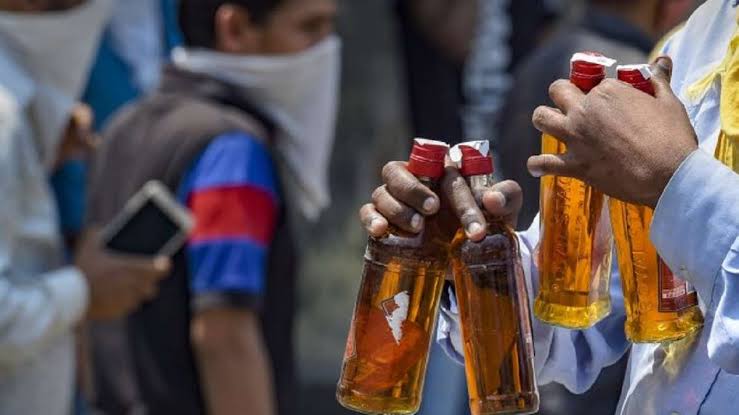 NatanamNZ's tweet image. Liquor News in Telangana Plan to increase price of regular brands by Rs.60 premium brands by Rs100, and above category brands by Rs.120 Liquor prices likely to increase this month Government ready to increase prices to generate additional revenue of Rs.250 Cr every month
#Liquor