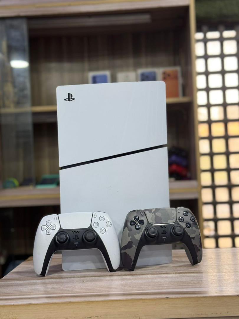 CETHUB_0's tweet image. PS5 Slim 

DIGITAL 10 Games 
FIFA 26 
2PADS 
🏷️690,000

Available in office for quick inspection .
#Playstation | #PS5