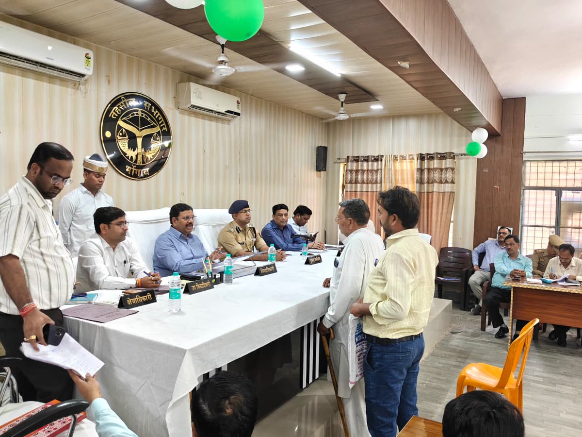 bstvlive's tweet image. मैनपुरी
➡डीएम, SP ने भोगांव तहसील में सुनी समस्या
➡समाधान दिवस में लोगों की सुनी समस्याएं
➡लापरवाही बरतने वालों पर होगी कार्रवाई- डीएम
#Mainpuri | @mainpuripolice @DmMainpuri