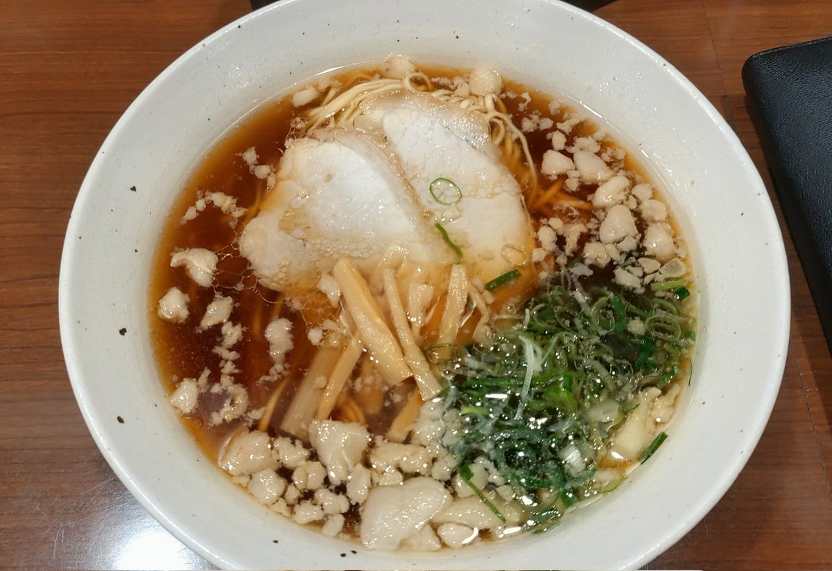 daiichi18's tweet photo. 旅館に向かう前に尾道ラーメンを食べた🤤 https://t.co/LusYTS80sj