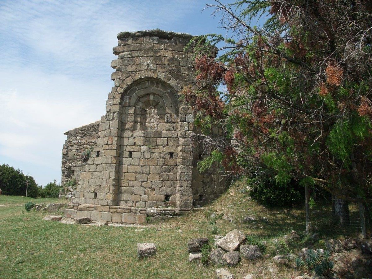 Turismo5Villas's tweet photo. 📌 #Slowdriving Ruta de los Castillos 🏰 #Fuencalderas
Última parada de las Cinco Villas en esta ruta. Fuencalderas se sitúa en la vertiente sur del Paisaje Protegido de la Sierra de Santo Domingo. No te pierdas la ermita de San Miguel de Liso.
https://t.co/snmubbrLjR https://t.co/NsrRDEov5l
