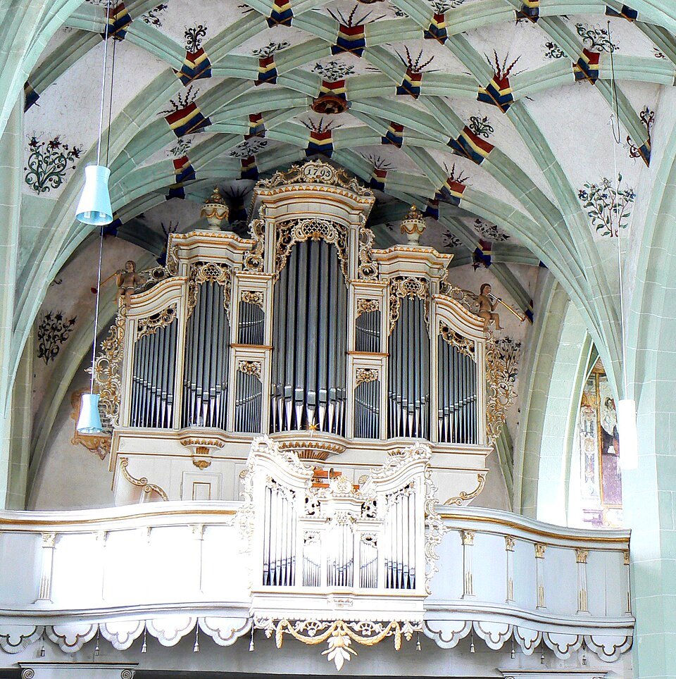 nikolausmella's tweet photo. Today marks the 203rd anniversary of the death of the German #OrganBuilder, Johann Andreas #Goll . :-) 🌼 † Weilheim an der Teck 🇩🇪 #Deutschland
Peterskirche-Orgel,
Source: Weilheim an der Teck, Peterskirche.
📸: Dierk Schaefer, 13th Augusto 2009. https://t.co/ZdDboobzTM