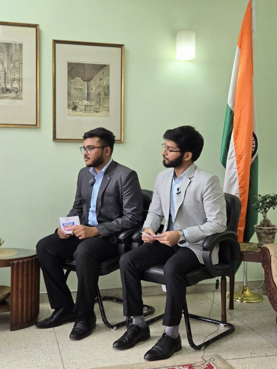 Indian_Netizens's tweet photo. We were honoured to conduct an interaction with H.E. Josel Francisco Ignacio. Led by Founder Aditya Chaudhary along with Udbhav Agrawal, the discussion offered both strategic insight and a candid perspective on India–Philippines ties.

We thank @PHinIndia for their support. https://t.co/mBgb3heSPw