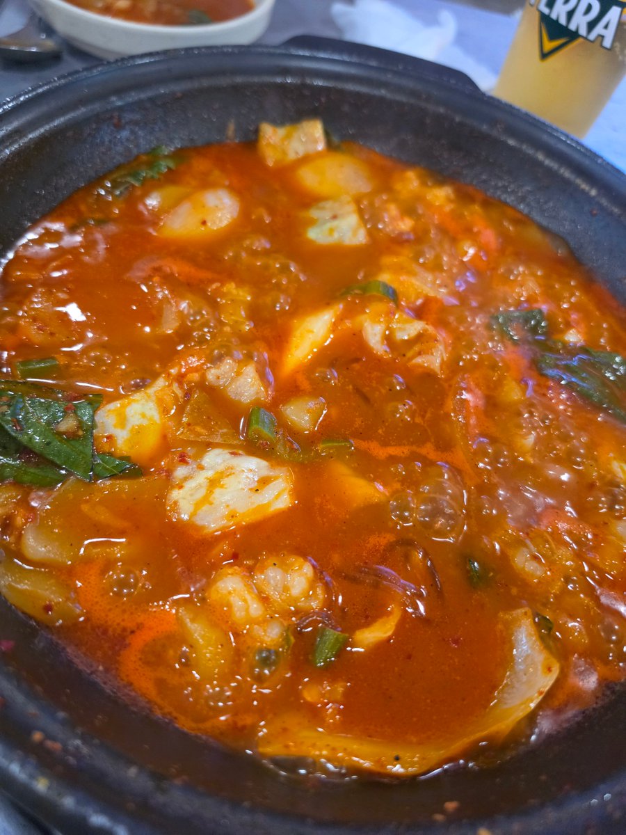 conconT_T's tweet photo. @jaehwany0406 재화니 보러와서 부산 맛집 뿌시는 중>< 
이거 먹구 얼른 가께!! https://t.co/MgEEmwnKOO