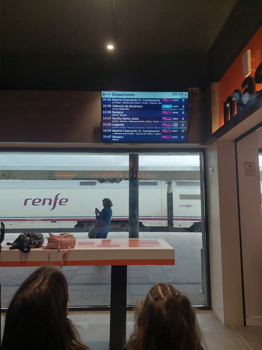 Sara84CM's tweet photo. Otra experiencia más,  creo que llegaremos al partido de @UnionistasCF https://t.co/g9GIqbqd2f