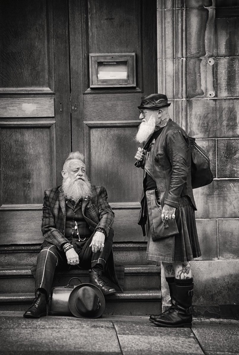 johnhall_john's tweet photo. @DailyPicTheme2 Gentlemen of Edinburgh https://t.co/ljSyV5X2p6