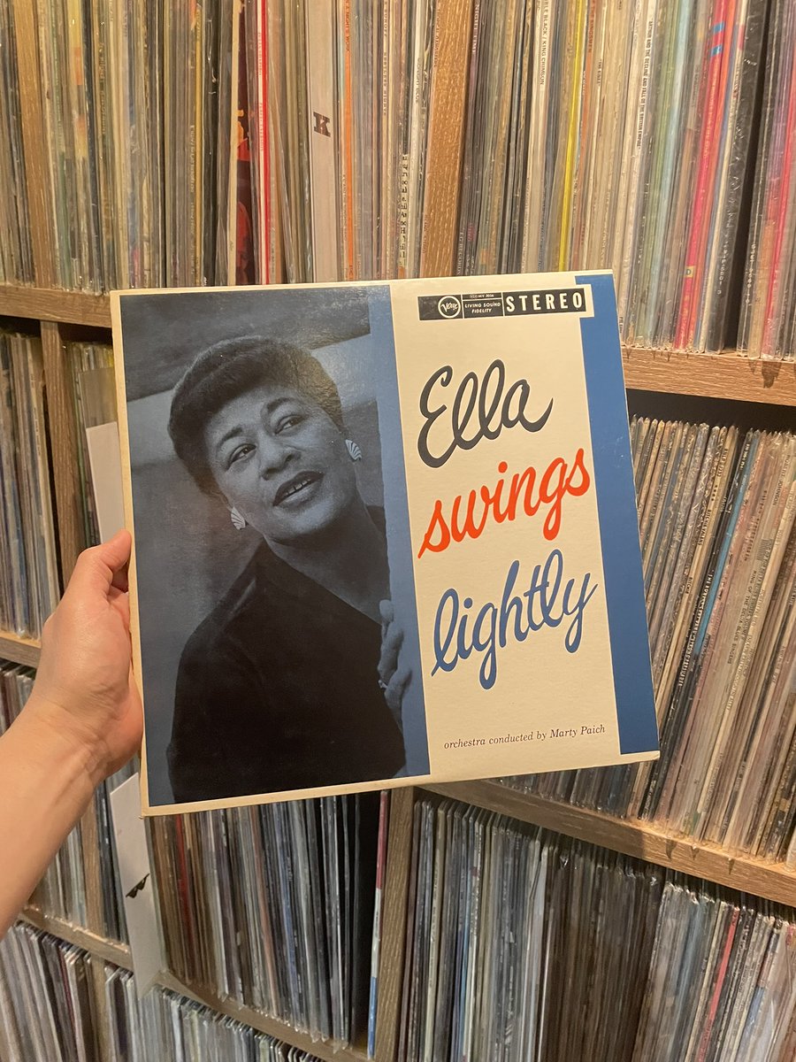 ★Opening Song★
Teardrops from My Eyes / Ella Fitzgerald
from『Ella Swings Lightly』（1958）