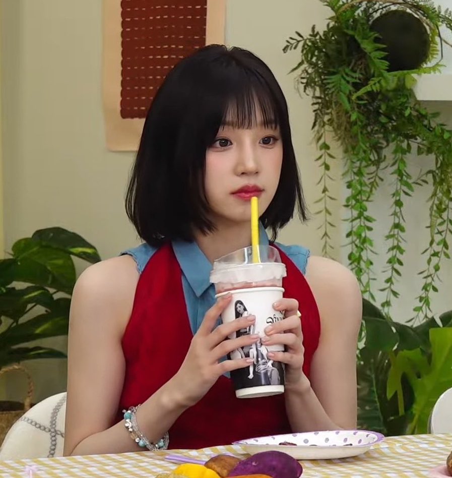 yuqi tweet media