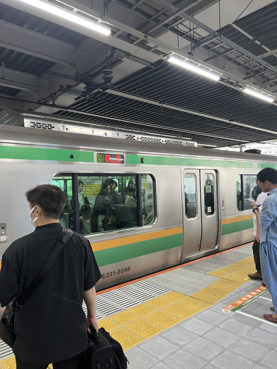 nunolonga's tweet photo. ときゃーは汽車が数分おきにくるすけ便利 https://t.co/dUOZF09lAi