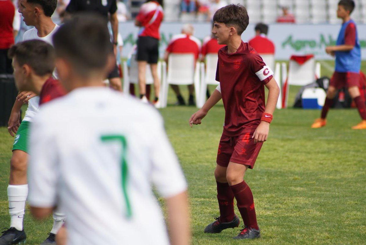 ffrm_se's tweet image. ✌️ ¡𝗘𝗠𝗣𝗜𝗘𝗭𝗔 𝗟𝗔 𝗦𝗘𝗚𝗨𝗡𝗗𝗔 𝗣𝗔𝗥𝗧𝗘! ⏰ 21' | 📝 #FFRM 0-1 #AND

💪 ¡Vuelve a rodar la pelota en Benidorm! / 📽️
youtube.com/live/TzHGsBEL5…

#VamosFFRM #CESA #SUB12
