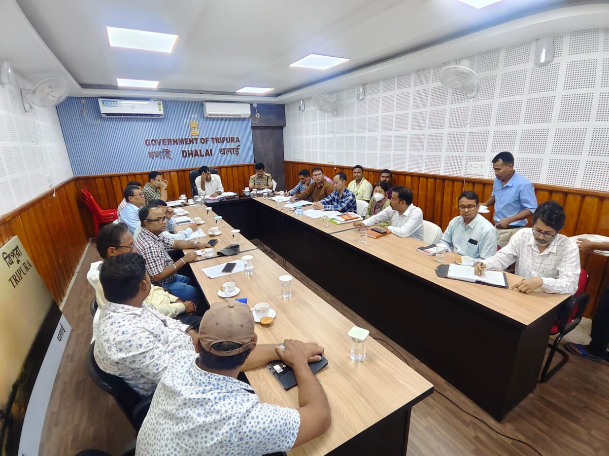 DM_Dhalai's tweet photo. Held a Preparatory Meeting on the Task Monitoring System (TMS) with the SP, Dhalai, and other concerned officers/officials. https://t.co/bhXwQbKuoK