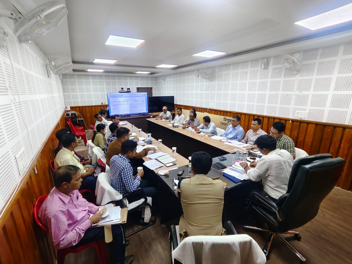 DM_Dhalai's tweet photo. Held a Preparatory Meeting on the Task Monitoring System (TMS) with the SP, Dhalai, and other concerned officers/officials. https://t.co/bhXwQbKuoK