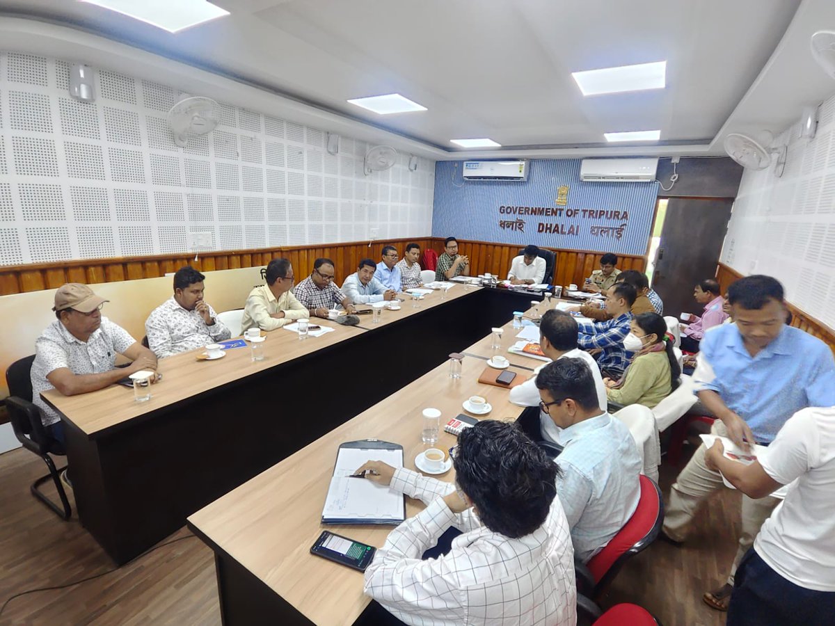 DM_Dhalai's tweet photo. Held a Preparatory Meeting on the Task Monitoring System (TMS) with the SP, Dhalai, and other concerned officers/officials. https://t.co/bhXwQbKuoK