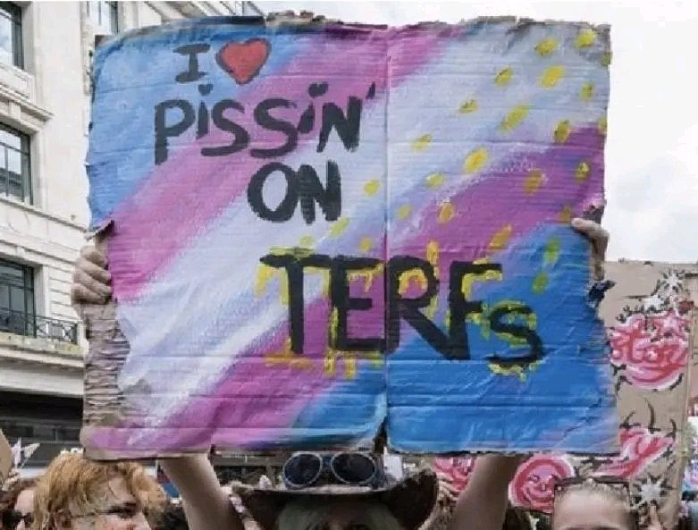 PolFacts's tweet photo. @TransForumUK @KemiBadenoch Do you support these transactivists promoting violence too? Shouldn't they be arrested? https://t.co/oP3zd6tm0R