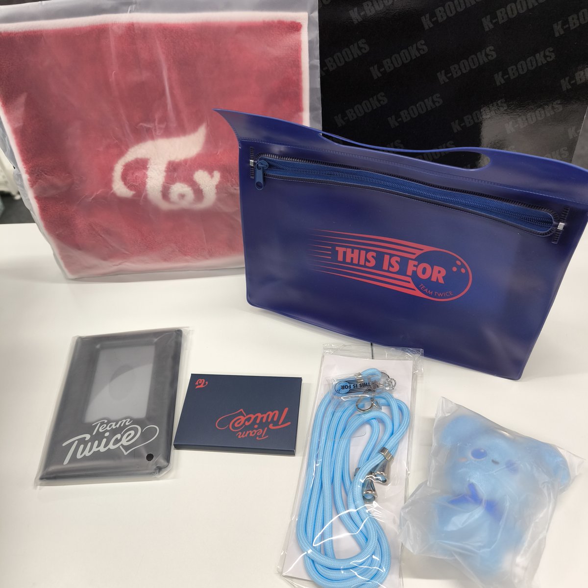TWICE <THIS IS FOR> 国立競技場 アップグレード グッズ 入荷 各セット