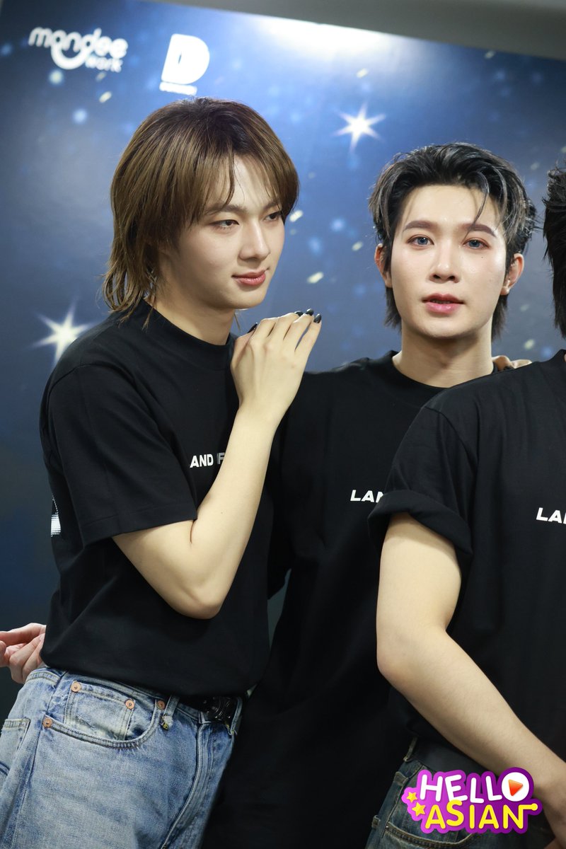 Hello_asian's tweet image. ของดีเจน2 😏

#DMDLAND3
#NuNew #mynameis_yim