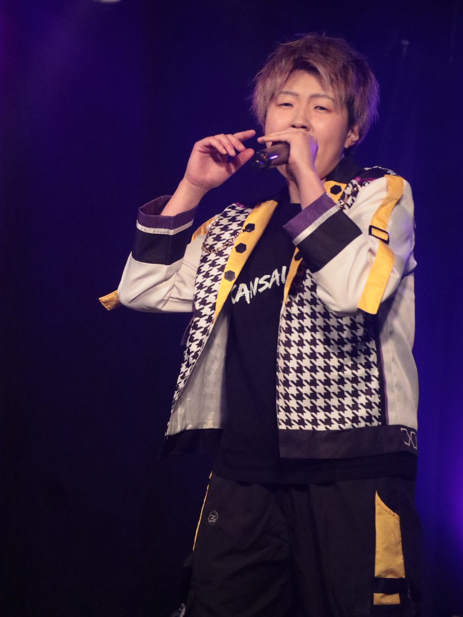 「Star's light at Stage Vol.91」 in ポルックスシアター!

ATSUKIくん♪
Evil Charmとは全く違った楽しい満載のステージ☆彡

オリ曲の「Kansai魂!」、ATSUKIくんによく合ってて気分上がりますね(≧ω≦)

Evilとソロ、どちらも違ってどちらも良いですよ♪( ｰ̀дｰ́)و
