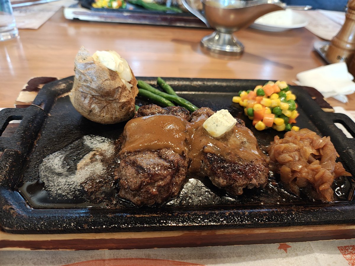 モブおじさん tweet media