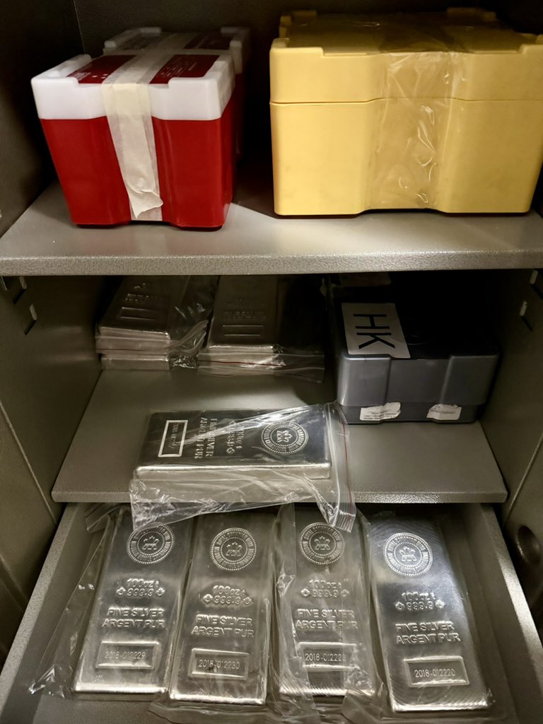 KingKong9888's tweet image. Once in a while, I check out my lovely stash of #Silver, which I bought at an average price of around $14 USD per Troy ounce.

The dumbasses told me back then that #Silver would crash to $6 USD per Troy ounce. 🤡🤡🤡

It is a tall vault with a lot more #Silver at the top shelves
