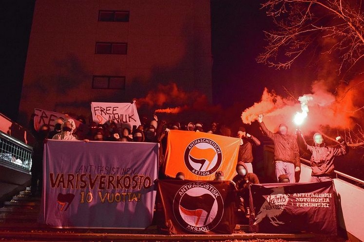 Mikoinenn's tweet photo. @partakakipahis kaikki äärijärjestöt peittävät naamansa... ja samasta syystä. https://t.co/ezDhTeB62K