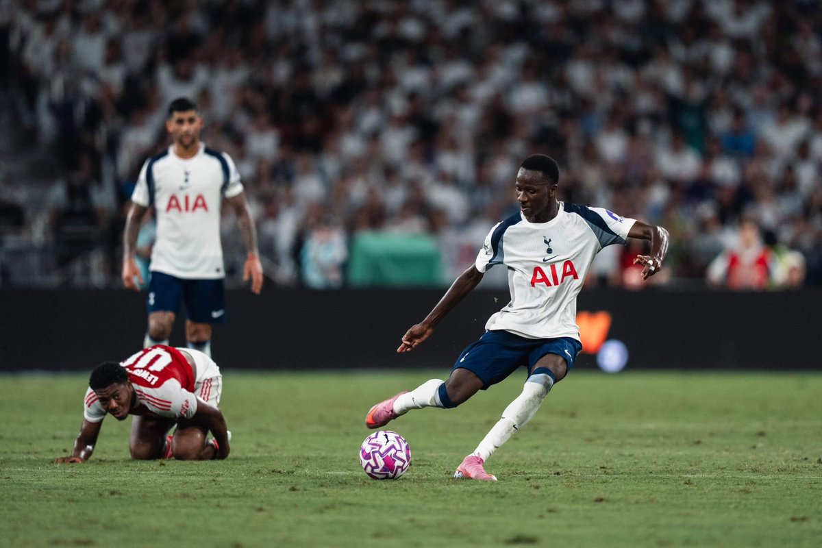 SpursDaily_'s tweet photo. 🚨BREAKING 
Roberto De #Zerbi has confirmed that Pape #Sarr will be available for tomorrow’s clash against Aston #Villa. 

Speaking to the media he said, "Today was the first day with the group, but he worked very well. He’s available, yes. I have not decided yet the starting XI."

Sarr was forced off with an injury in #Tottenham’s 1-0 loss away at Sunderland back in early April. 

[@GiveMeSport | #THFC]