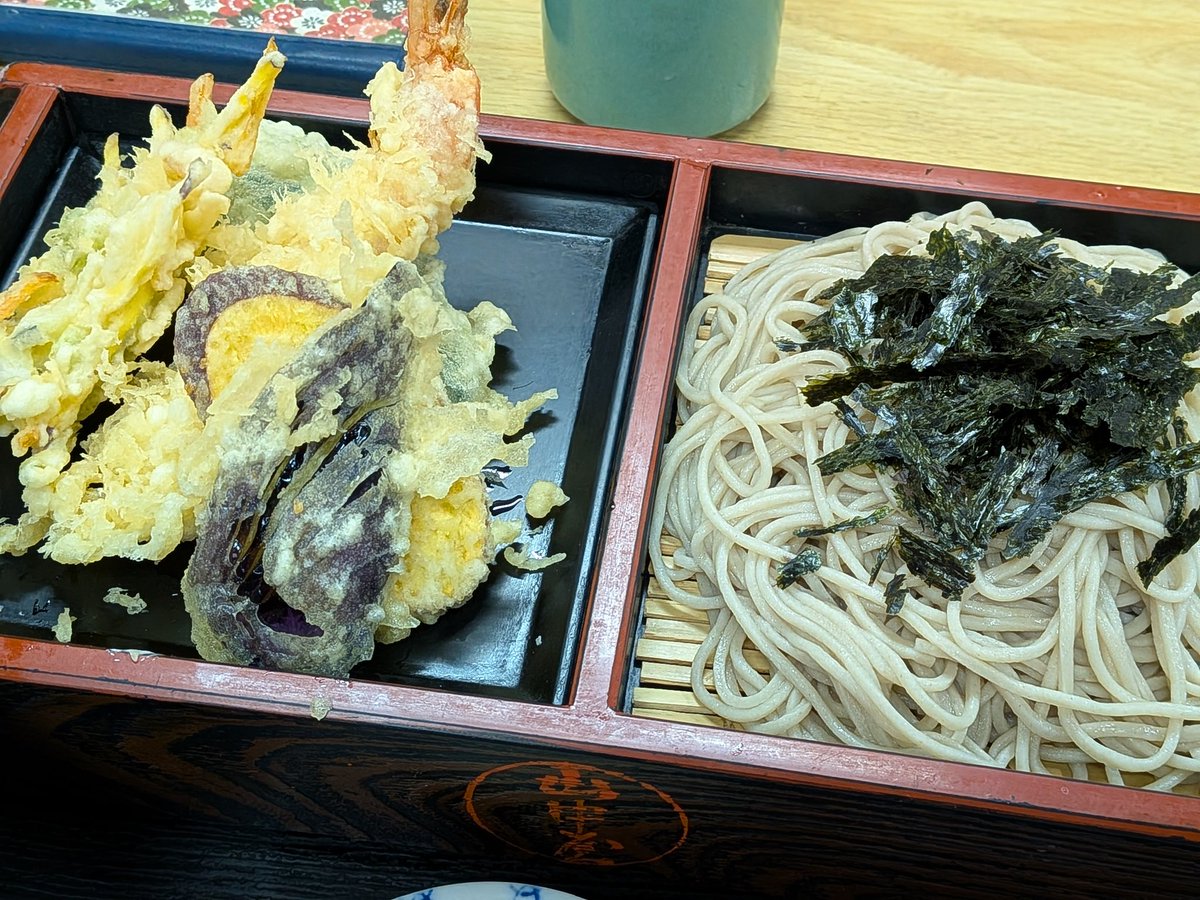 fish_cake_22's tweet photo. 誕生日を気ままに過ごしています🎈
皆様も良いGWを🐱 https://t.co/zFfFgsFrpE