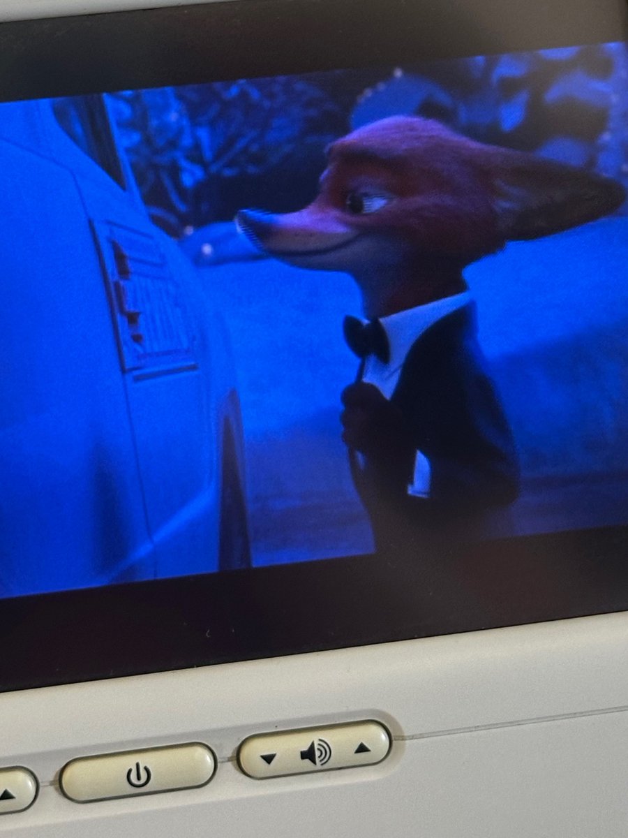 fromboeun's tweet photo. 260406 🐱💭 5:40 PM

: y/n hi
: i arrived safely in Korea~~

📸
: i watched Zootopia on the way
: actually i fell asleep while watching it 
: ㅋㅋㅋㅋ
: no, i never sleep when i have a schedule 
: i really dislike the feeling of swelling https://t.co/oRZQnG7CTt