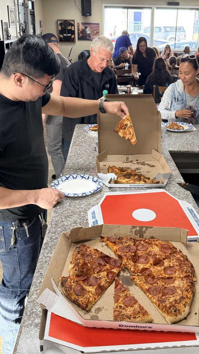 AnchorOside's tweet image. What an amazing Friday Night ✨📸

We shared a wonderful dinner thank you to Domino’s for taking care of us and providing our meal! 🙏

Dinner:
• Pizza 🍕 
• Cake

#photos #fridaynight #biblestudy #moments