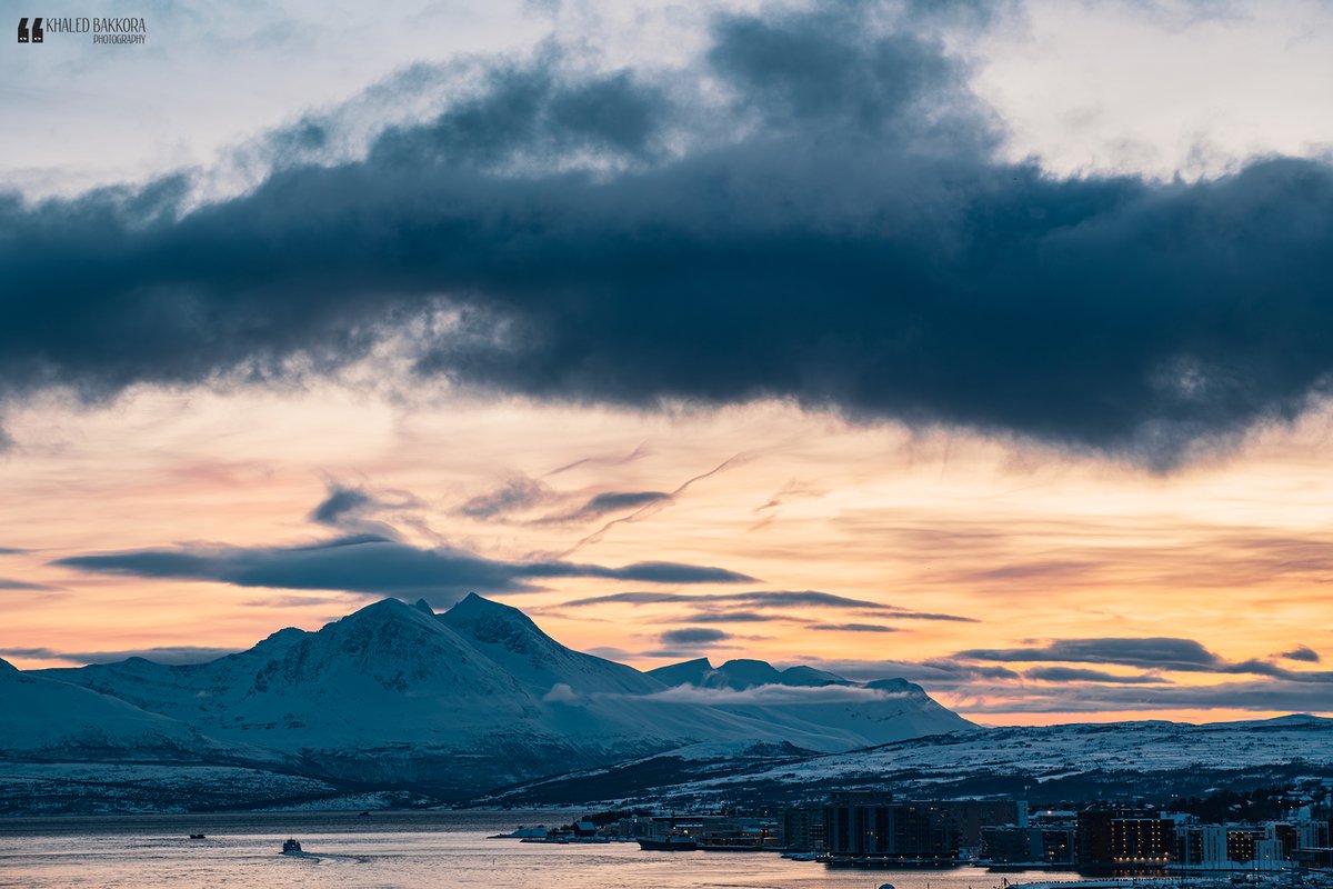 KBakkora's tweet photo. Simple scenes, but they stay with you.
#Tromso #Norway #Winter #Snow #Nature #Mountains #Clouds #Mountain #Sunset #Travel https://t.co/cDKg3lt5ug
