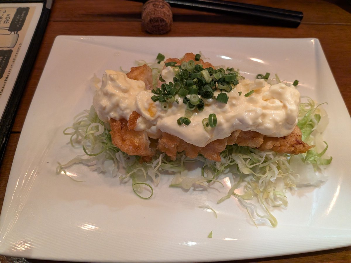 鶏南蛮。というよりこれは、鶏天タルタルソース。美味い