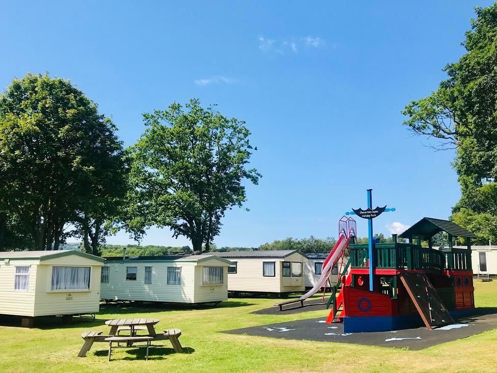 ChevertonCopse's tweet image. This summer avoid all the international travel stresses and sail across to sunny @ChevertonCopse for a relaxing memory making getaway ☀️😎
#isleofwight #summer #holiday #stressfree