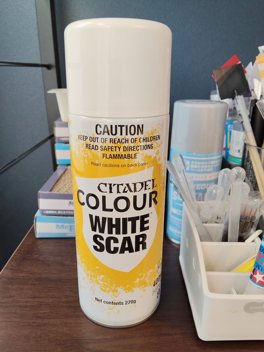 Color tweet media
